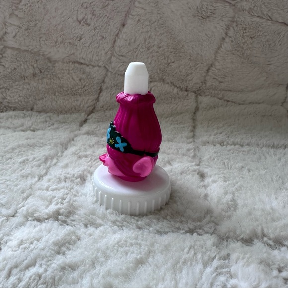 Good2Grow | Trolls World Tour "Queen Poppy" Sprouts Topper - Picture 6 of 9